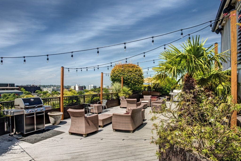 Lounge Diva Style on the Rooftop Deck