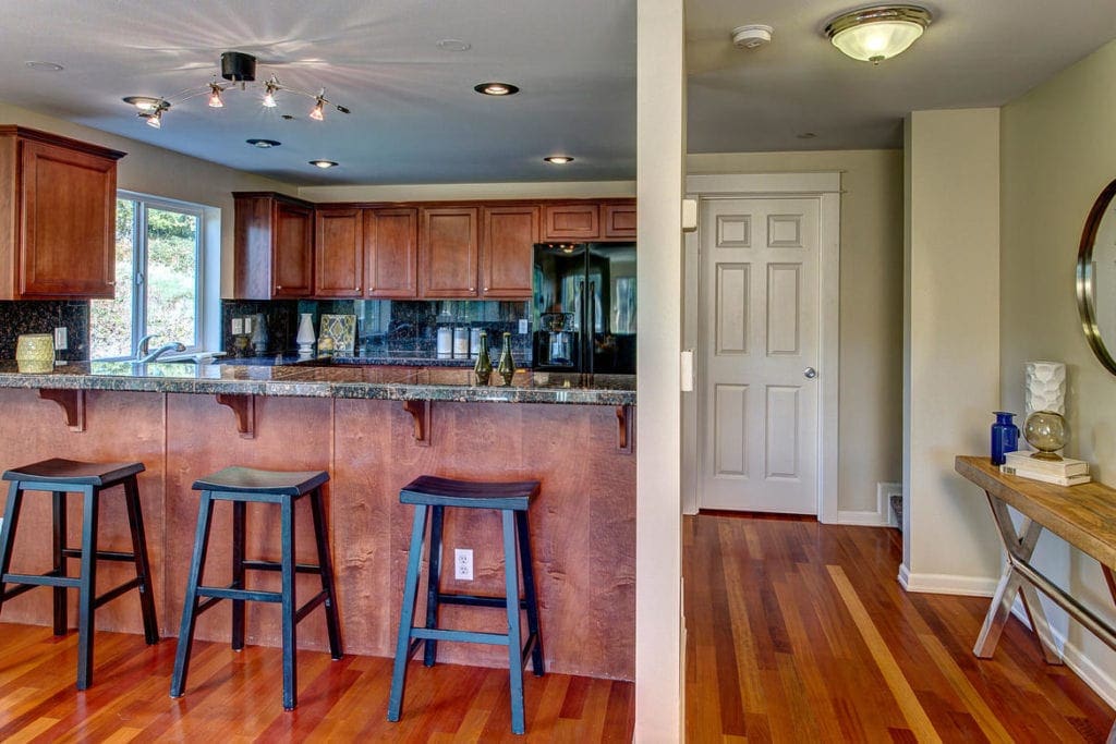 Countertop bar seating for easy dining or work.