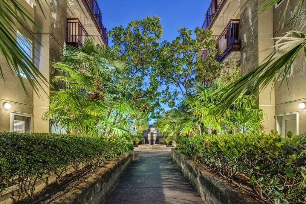 Plaza Del Sol Courtyard