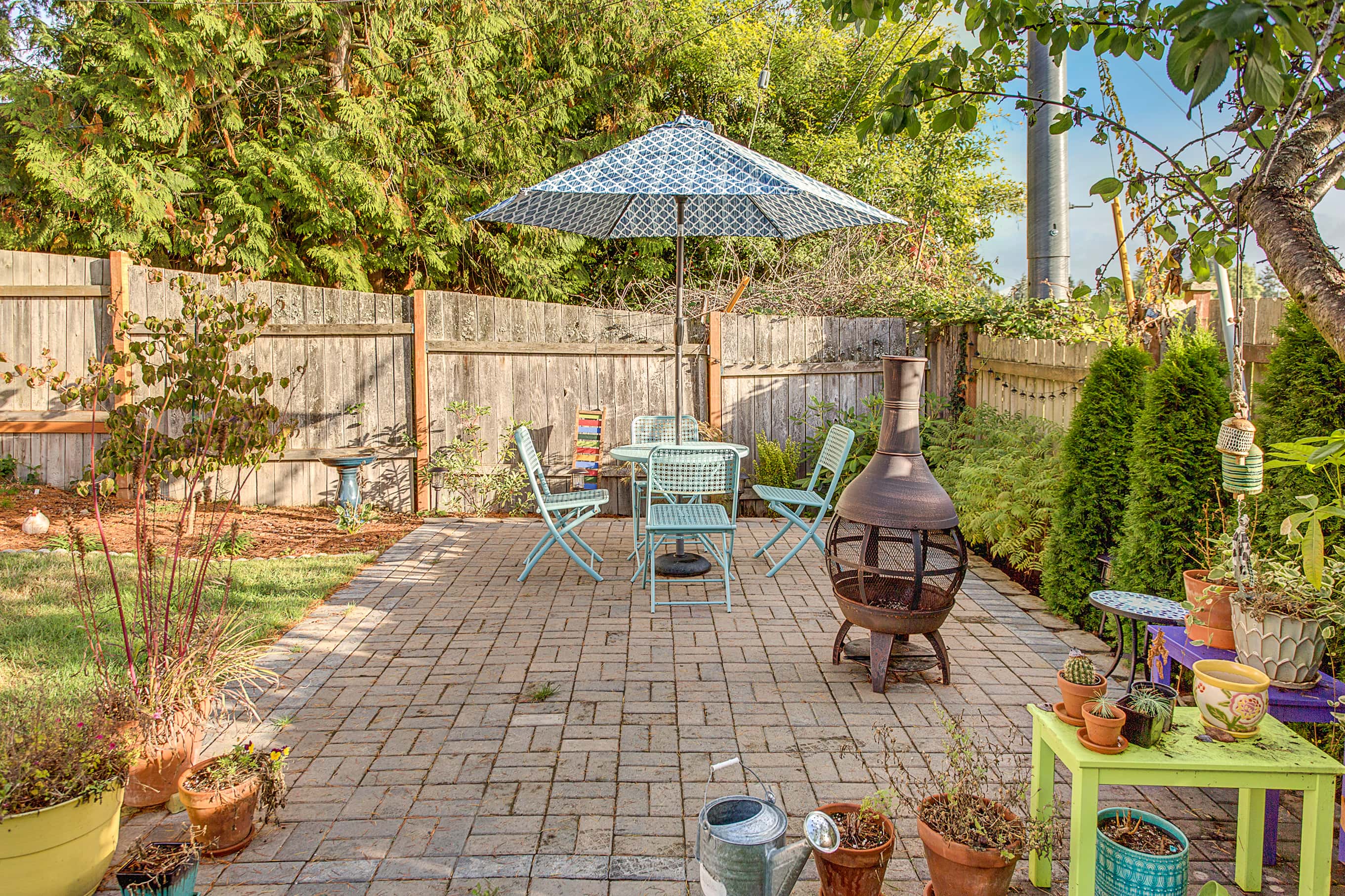 22 1950s Westwood Bungalow Backyard Patio Team Diva Real Estate