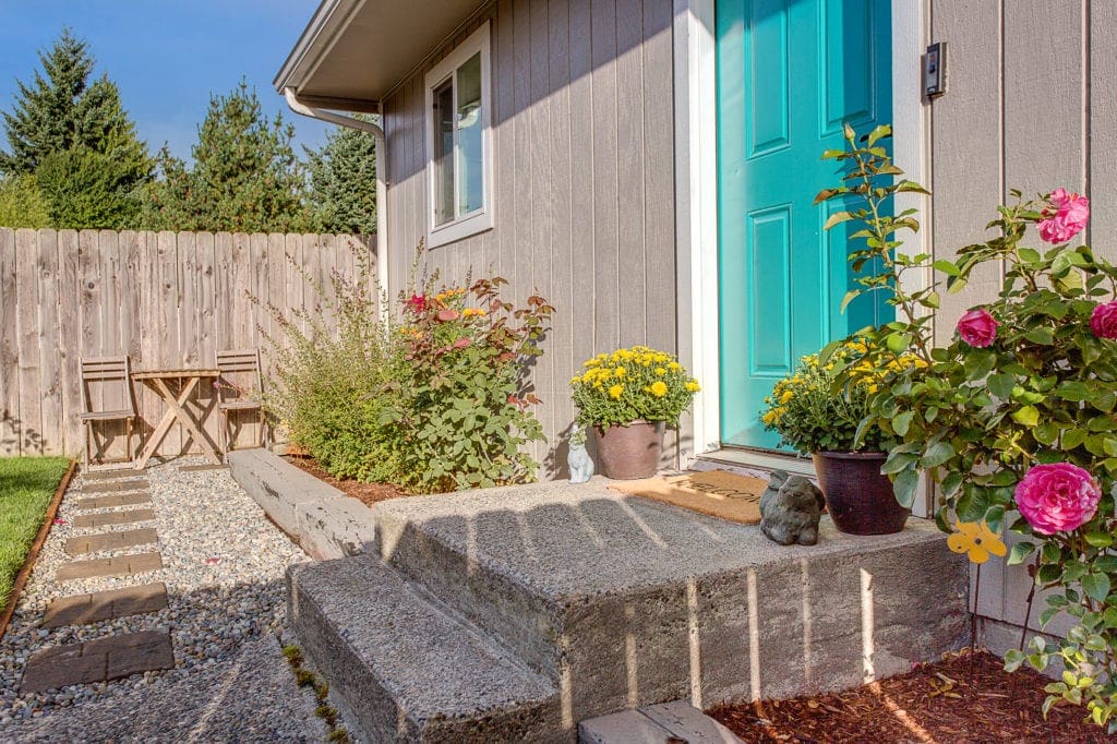 Adorable Home in the Westwood Village / White Center Neighborhood