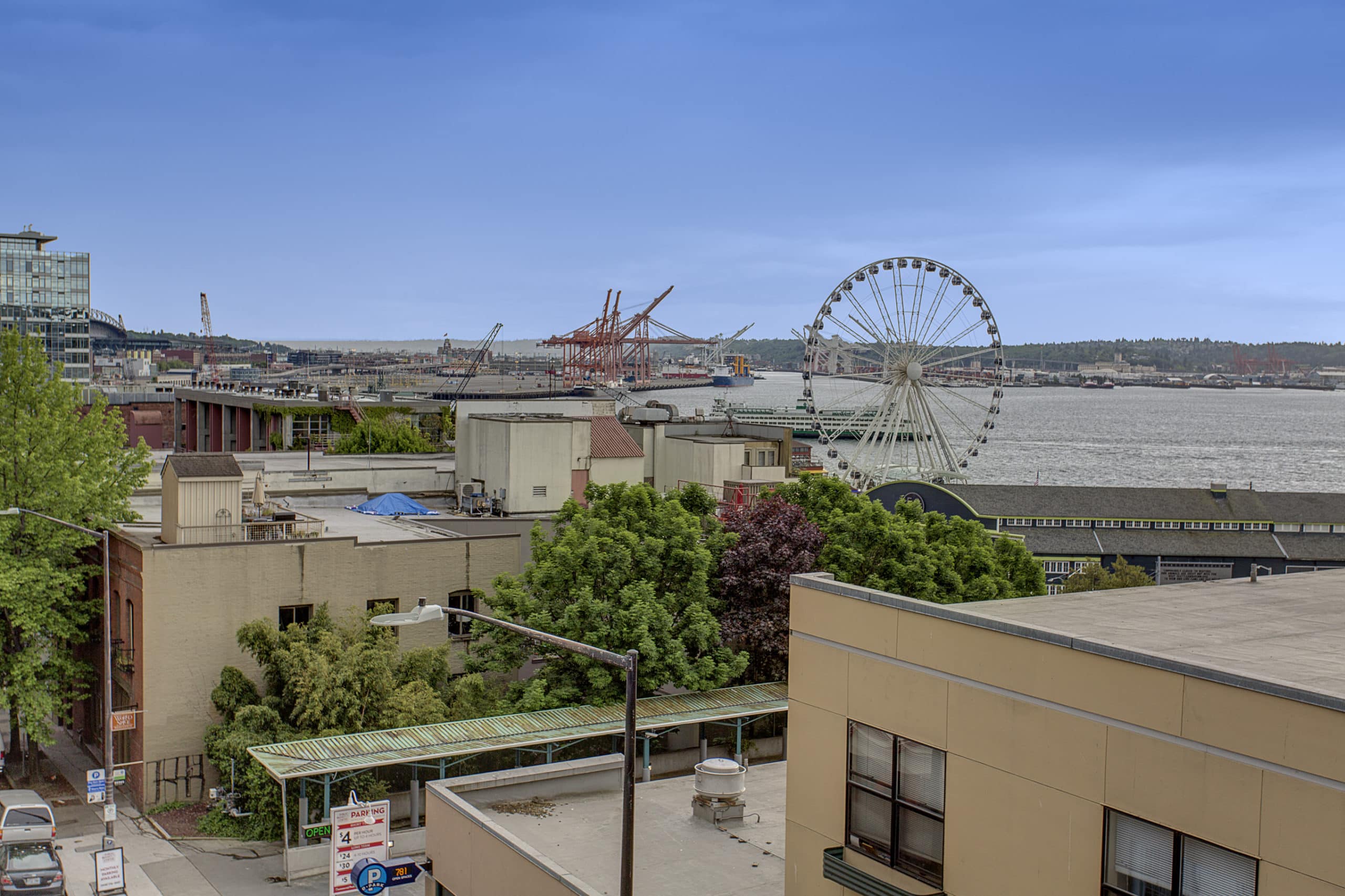 The Rooftop Deck Potential Gives You a Newly Discovered View of the Waterfront without the Viaduct