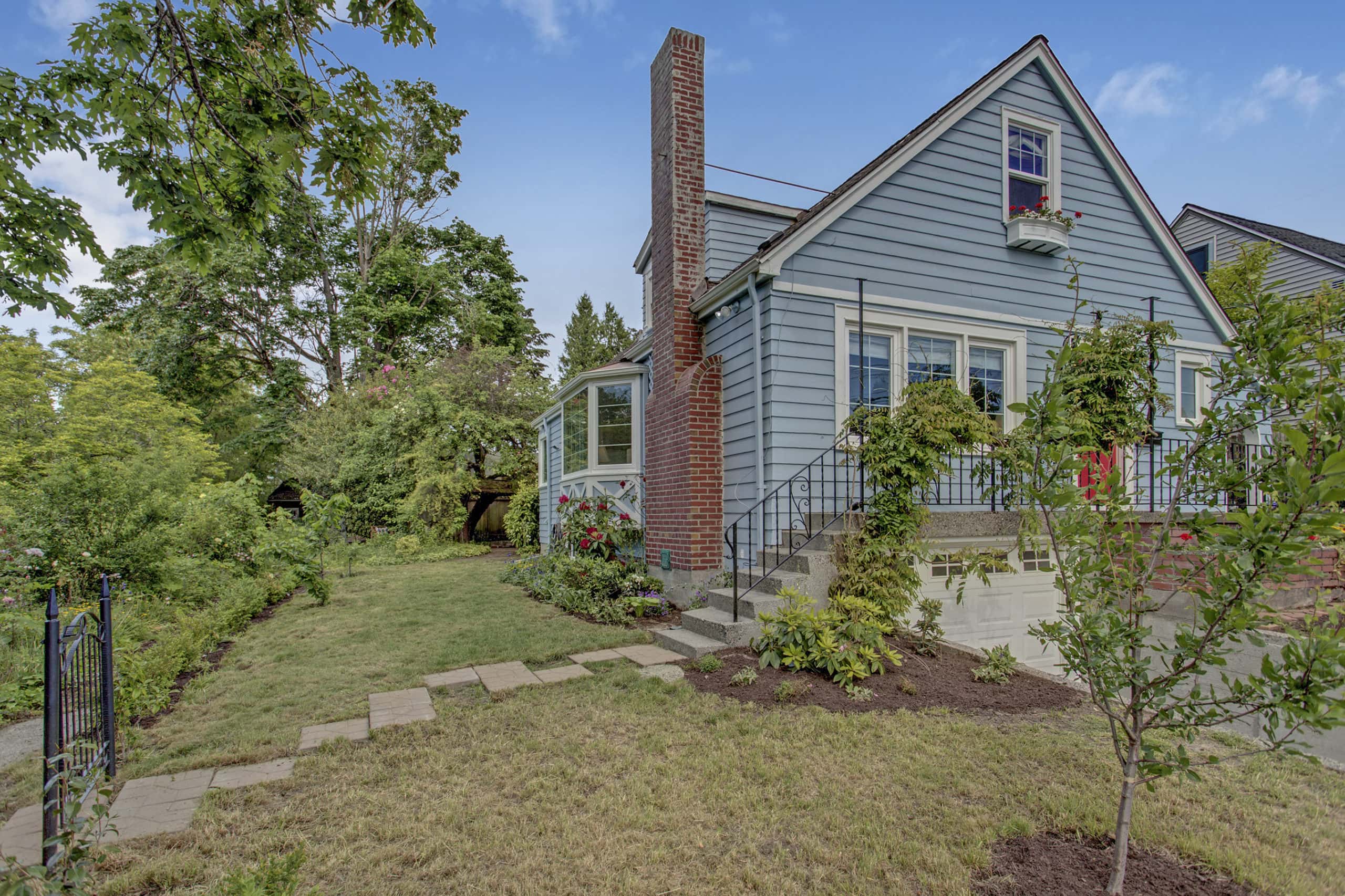 Rainier Beach Home Exterior, Front Yard and Side Yard