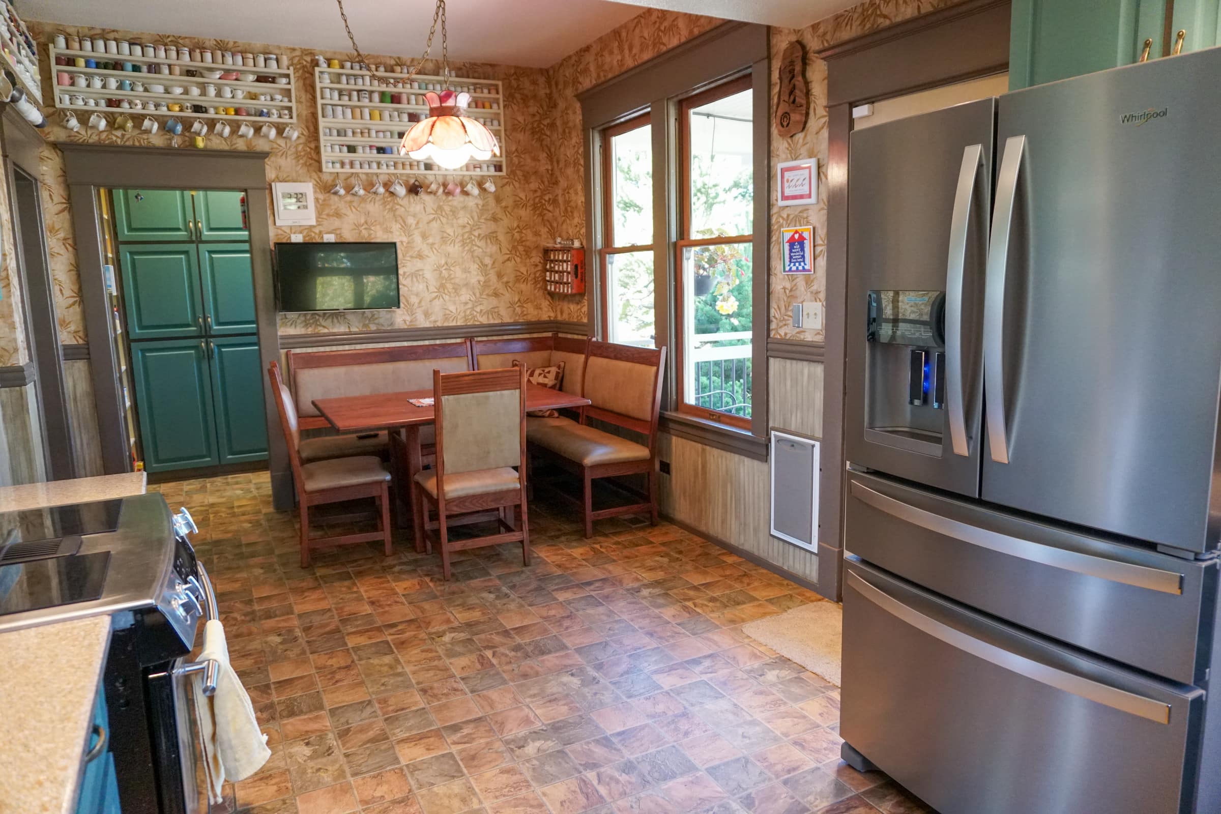 14 Chinook Luxury Waterfront Estate Kitchen and Walkin Pantry 1