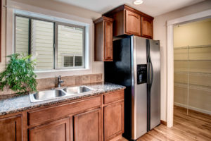 Green Lake Townhome Kitchen, Stainless Steel Appliances, Walk-in Pantry
