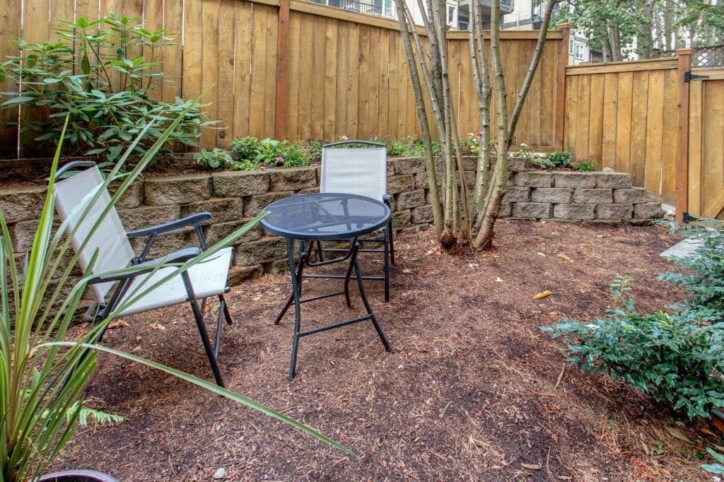 Green Lake Townhome Private Fenced Yard
