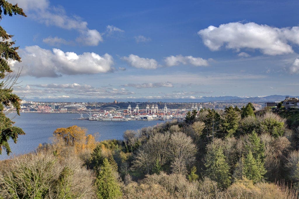 North Admiral View Home Seattle View, Sodo View, Cascade Mountains View, Harbor View