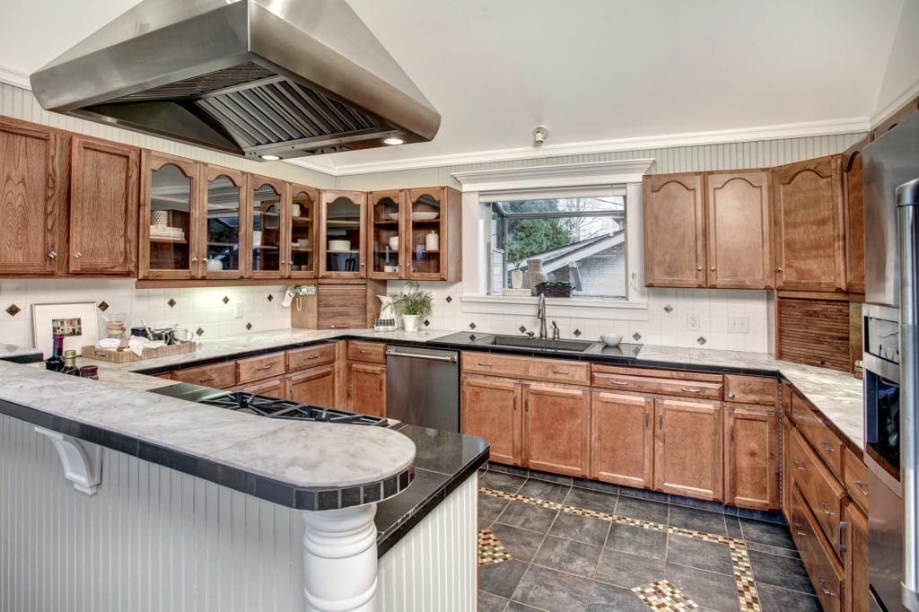 Contemporary Rainier Beach Home, Kitchen, Breakfast Bar