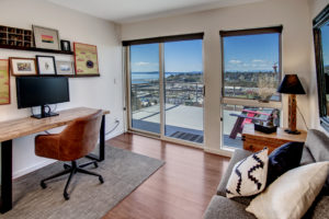 Modern Queen Anne View Home Bedroom Office Flex Space, Private Deck, Magnolia View, Interbay View, Puget Sound View