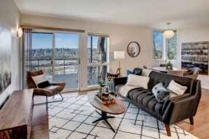 Modern Queen Anne View Home Rental Suite, Living Area, Dining Area, Private Deck, Interbay View, Magnolia View