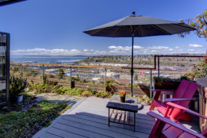 Modern Queen Anne View Home Rooftop Deck Rooftop Garden, Magnolia View, Interbay View, Puget Sound View, Olympic Mountains View, Nano Doors