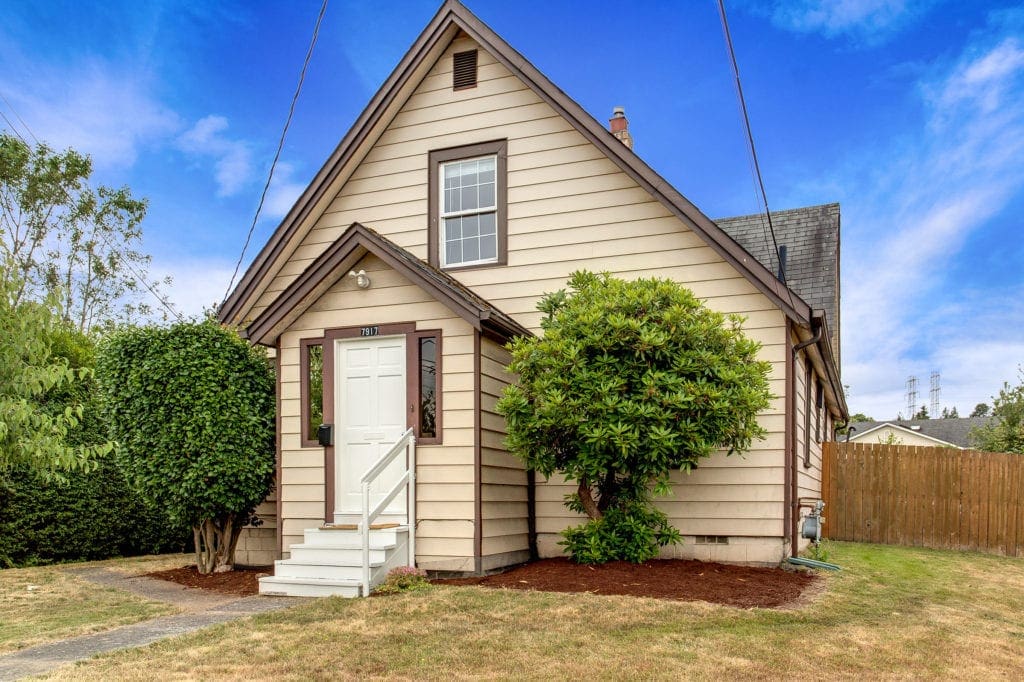 Rainier Valley Farmhouse Front Entry