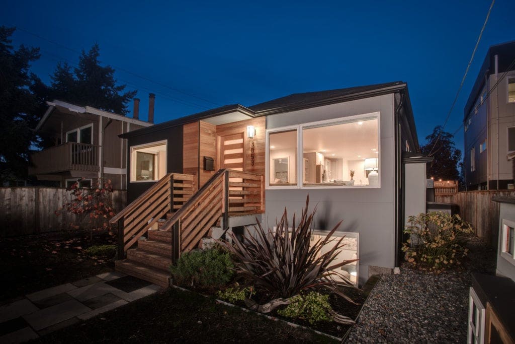 Alki Beach House Twilight Front Yard 