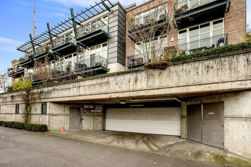 Capitol Hill Loft Condo - Dedicated Parking Garage