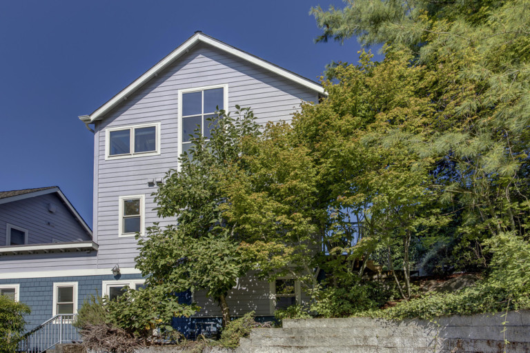 Leschi Townhouse Exterior with trees