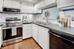 Gainsborough Commons Kitchen with stainless steel appliances
