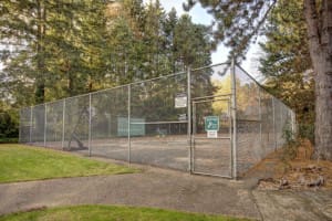 Gainsborough Commons tennis and sport court