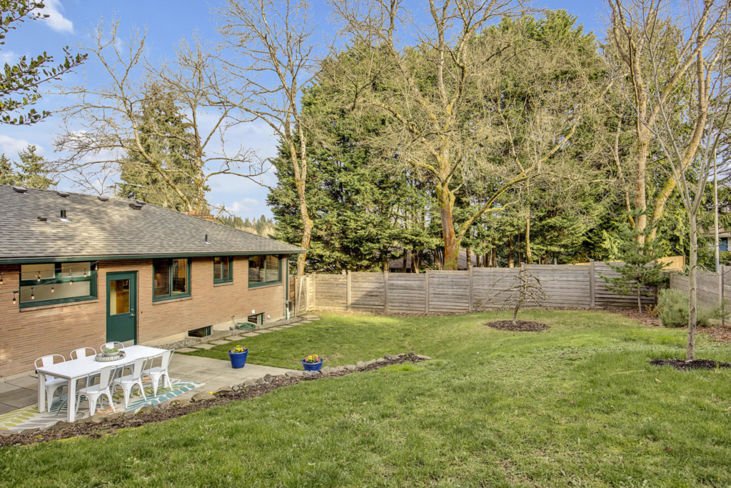 Meadowbrook Mid-Century Modern-Backyard with fence
